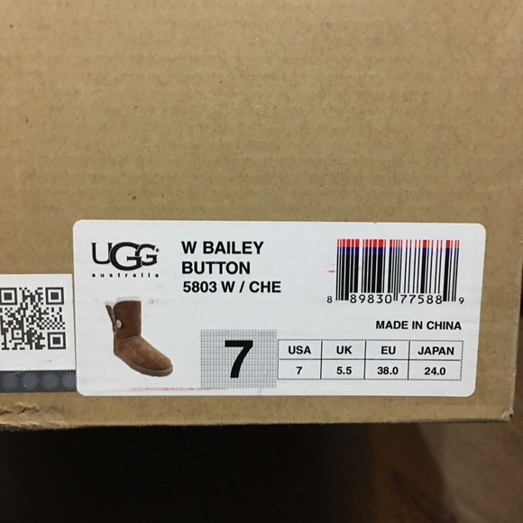 UGG Boots, tan, size 7 - Picture 3 of 8
